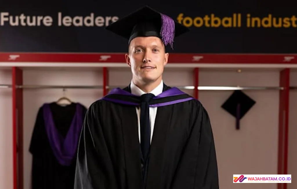 Phil Jones future plans