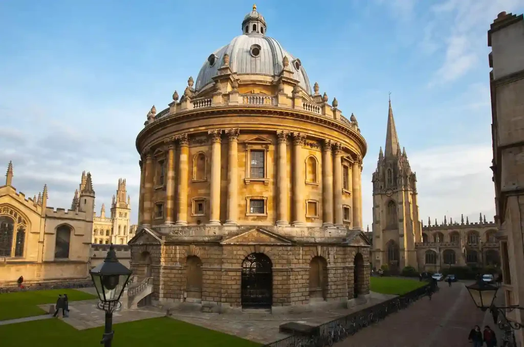 Di Mana My Oxford Year Difilmkan, Menelusuri Lokasi Oxford di Film Netflix Sofia Carson