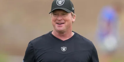 Jon Gruden Tanpa Ragu Menentukan Quarterback Terbaik NFL Saat Ini